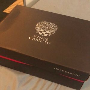 Vince Camuto Leather booties size 9